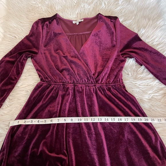 See And Be Seen | Purple Velvet | Midi Dress - Picture 6 of 12